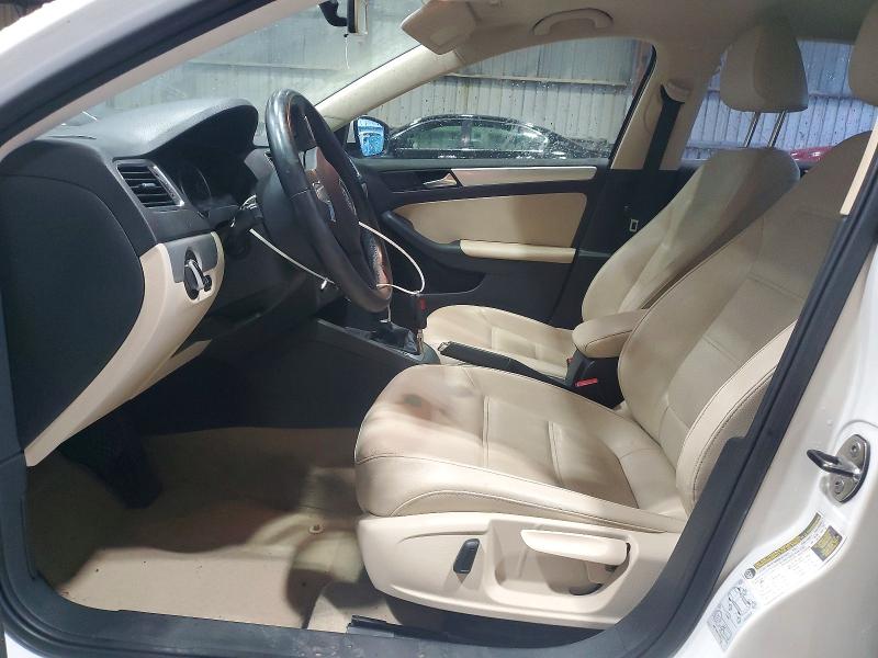 57010836 :رقم المزاد ، 3VWDX7AJ6DM373024 vin ، 2013 Volkswagen Jetta مزاد بيع
