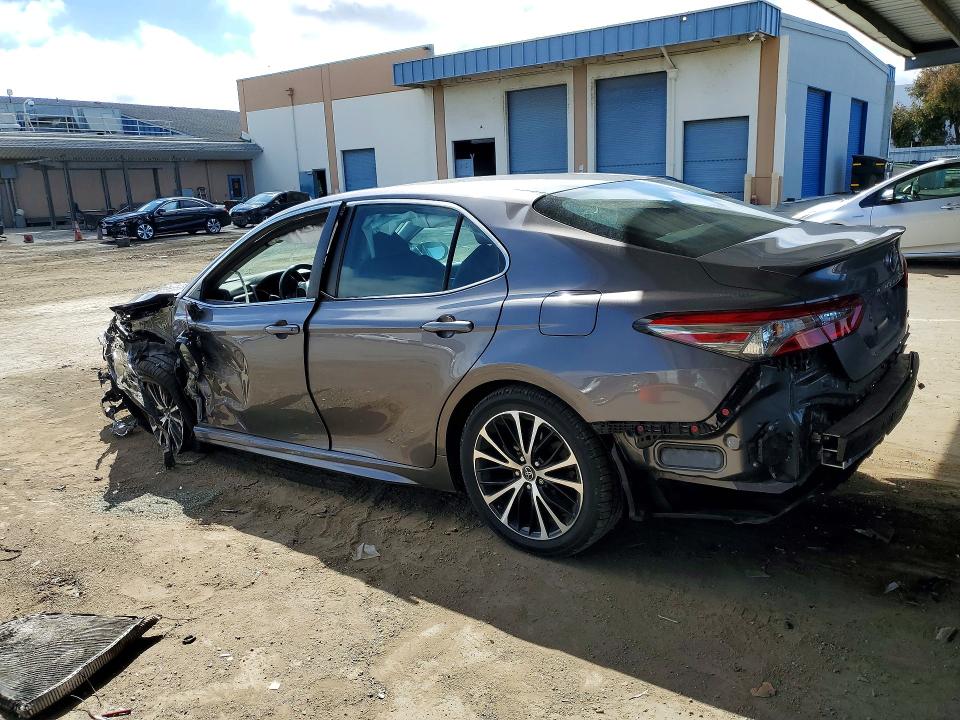 Продажа на аукционе авто 2018 Toyota Camry, vin: 4T1B11HK2JU157892, номер лота: 56893076
