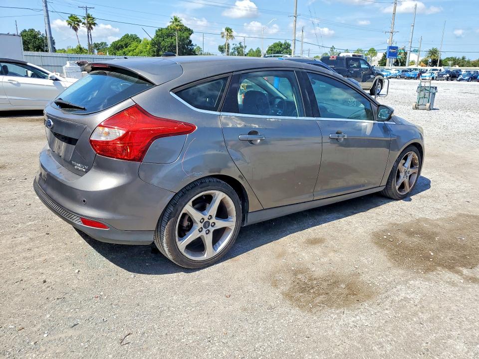57567976 :رقم المزاد ، 1FAHP3N28CL399484 vin ، 2012 Ford Focus مزاد بيع