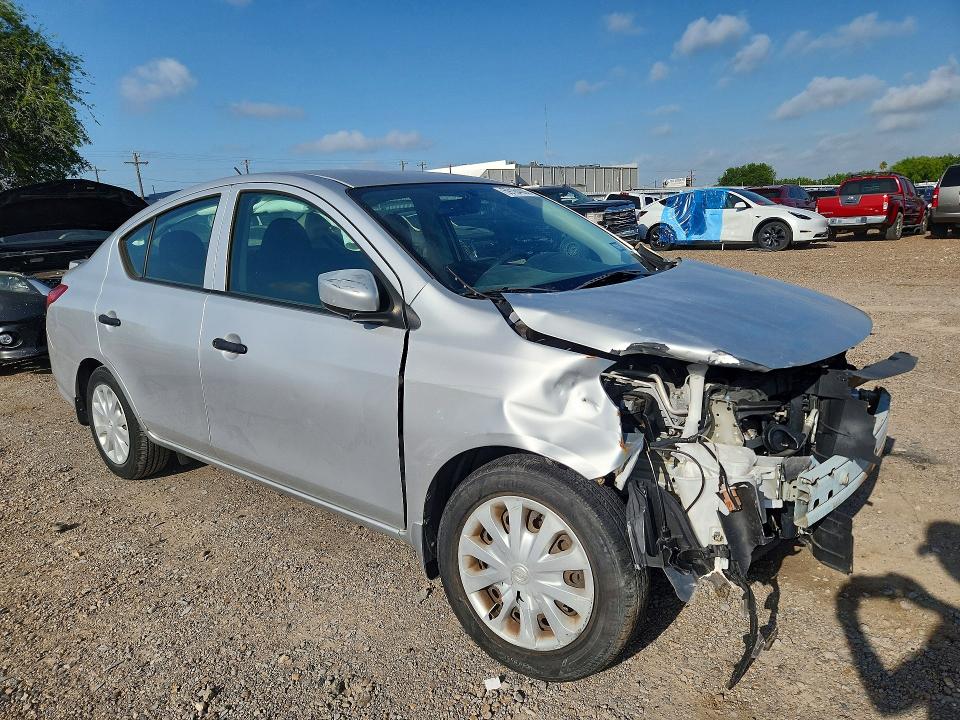 59184606 :رقم المزاد ، 3N1CN7APXKL820596 vin ، 2019 Nissan Versa مزاد بيع