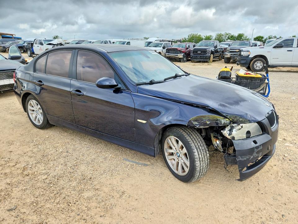 54540086 :رقم المزاد ، WBAVB175X6NK40561 vin ، 2006 Bmw 325 مزاد بيع