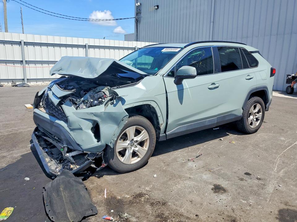 Auction sale of the 2021 Toyota Rav4, vin: 2T3W1RFV0MW136984, lot number: 56695006