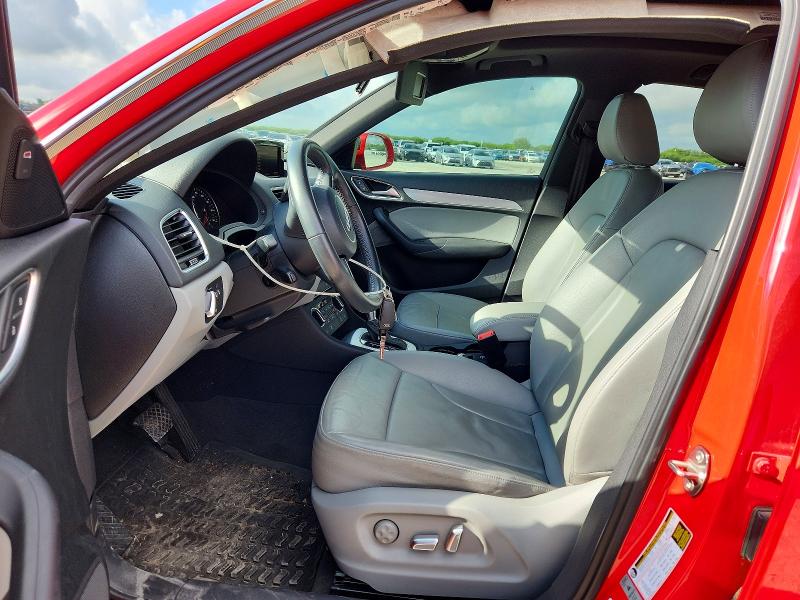 56143706 :رقم المزاد ، WA1JCCFS5JR026039 vin ، 2018 Audi Q3 مزاد بيع
