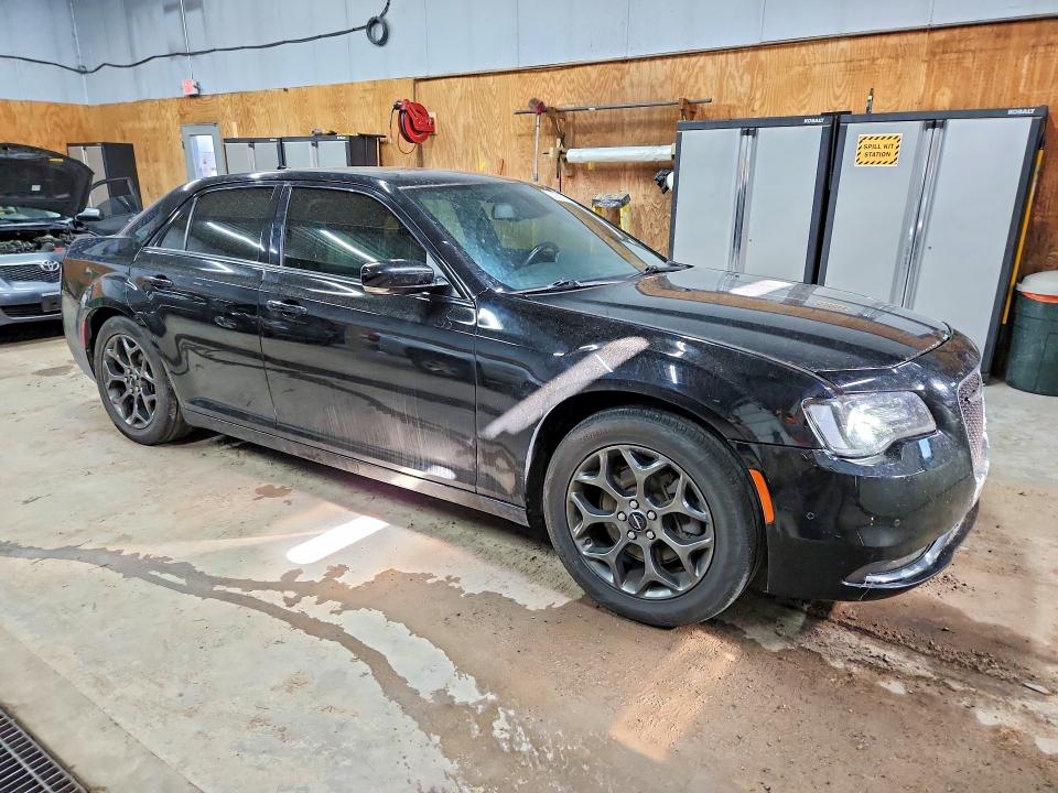 57081516 :رقم المزاد ، 2C3CCAGG9HH637588 vin ، 2017 Chrysler 300 مزاد بيع