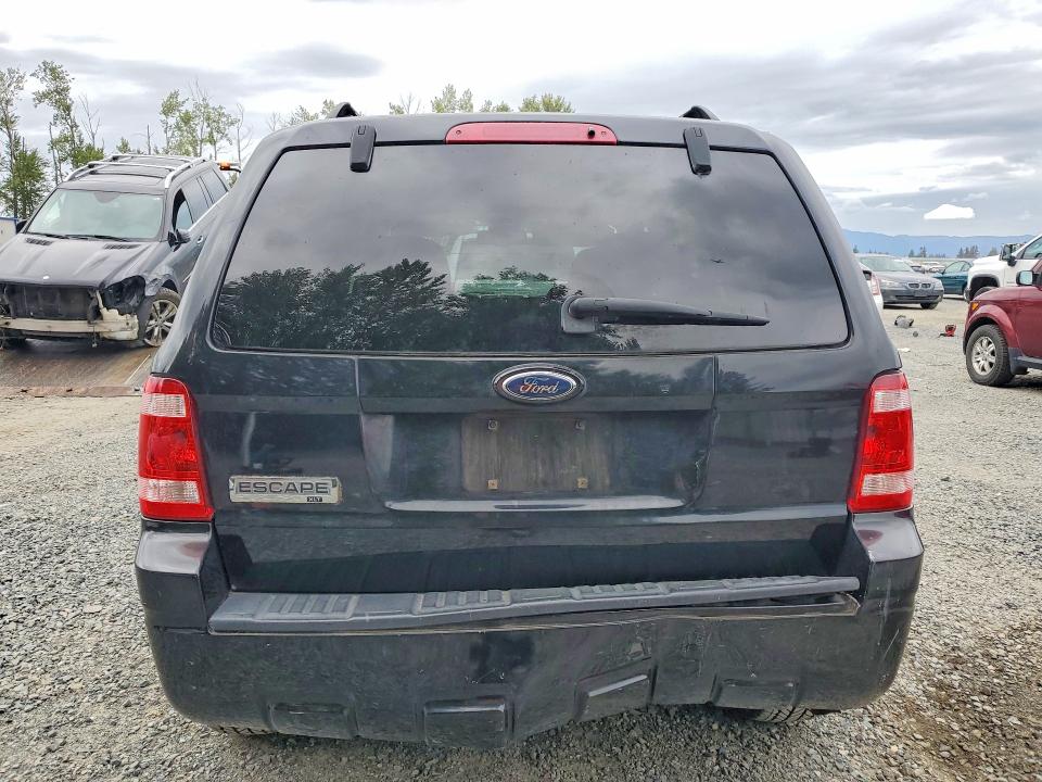 2008 Ford Escape მანქანა იყიდება აუქციონზე, vin: 1FMCU03Z48KC90833, აუქციონის ნომერი: 56131136