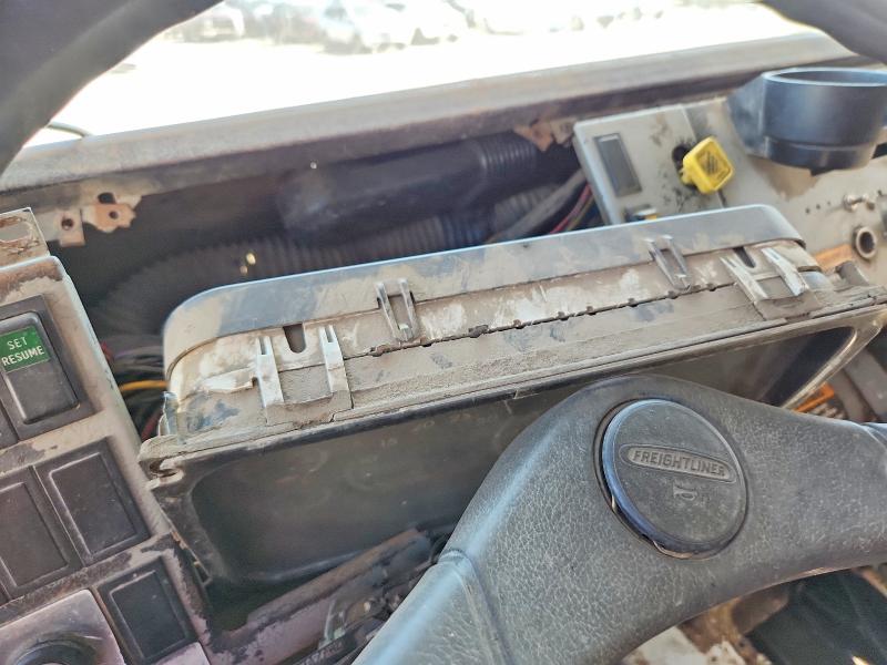2001 Freightliner Fl80 მანქანა იყიდება აუქციონზე, vin: 1FVABXBS81HH58362, აუქციონის ნომერი: 55910186