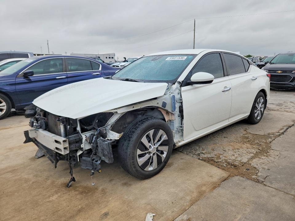 55651536 :رقم المزاد ، 1N4BL4BV6MN411966 vin ، 2021 Nissan Altima مزاد بيع