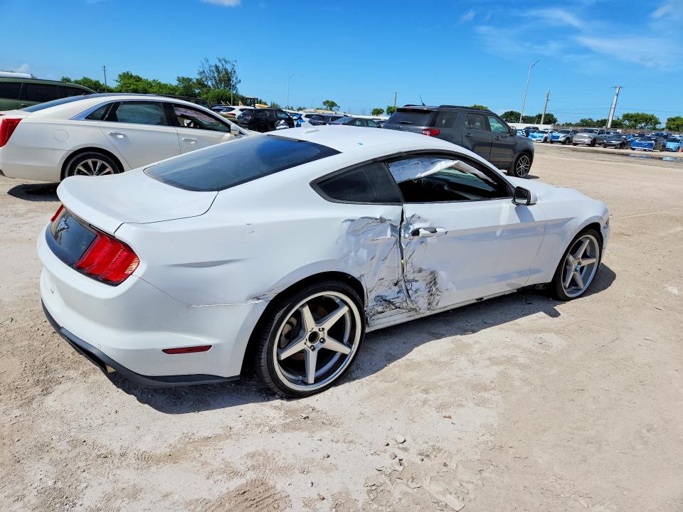Продажа на аукционе авто 2021 Ford Mustang, vin: 1FA6P8TH7M5154628, номер лота: 57811256