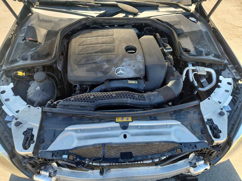 58407986 :رقم المزاد ، W1KWF8DB0MR627162 vin ، 2021 Mercedes-benz C مزاد بيع