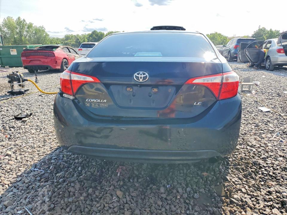 57958106 :رقم المزاد ، 5YFBURHE3FP212407 vin ، 2015 Toyota Corolla مزاد بيع