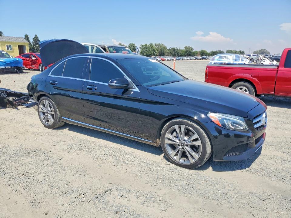 57949736 :رقم المزاد ، 55SWF4JB3JU234862 vin ، 2018 Mercedes-benz C مزاد بيع