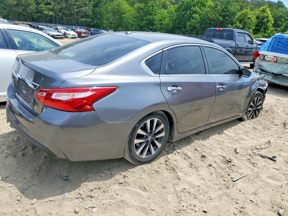 2017 Nissan Altima მანქანა იყიდება აუქციონზე, vin: 1N4AL3AP4HC190393, აუქციონის ნომერი: 56218286