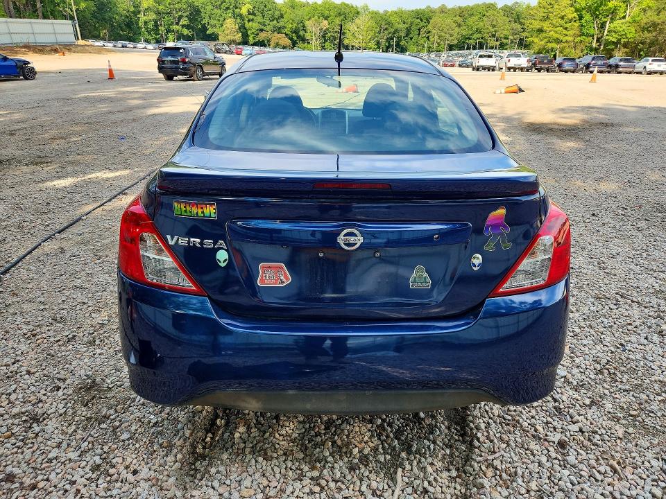 58818526 :رقم المزاد ، 3N1CN7AP1KL841398 vin ، 2019 Nissan Versa مزاد بيع