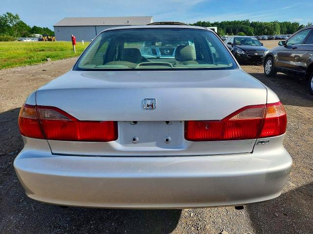 57128586 :رقم المزاد ، 1HGCG1653XA065691 vin ، 1999 Honda Accord مزاد بيع