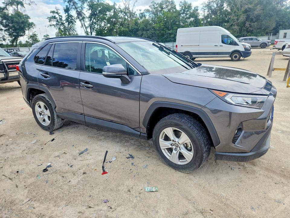 2021 Toyota Rav4 მანქანა იყიდება აუქციონზე, vin: 2T3W1RFV8MC138192, აუქციონის ნომერი: 55673176