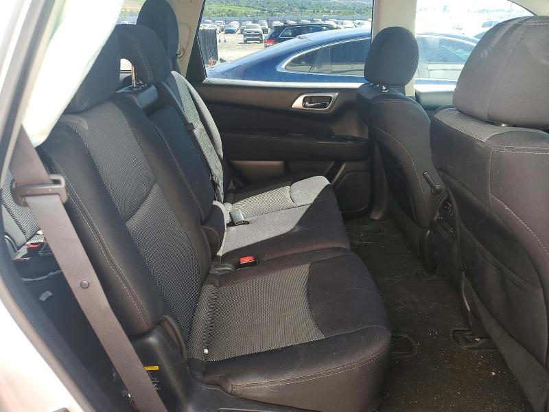 57048636 :رقم المزاد ، 5N1DR2MM8HC682227 vin ، 2017 Nissan Pathfinder مزاد بيع
