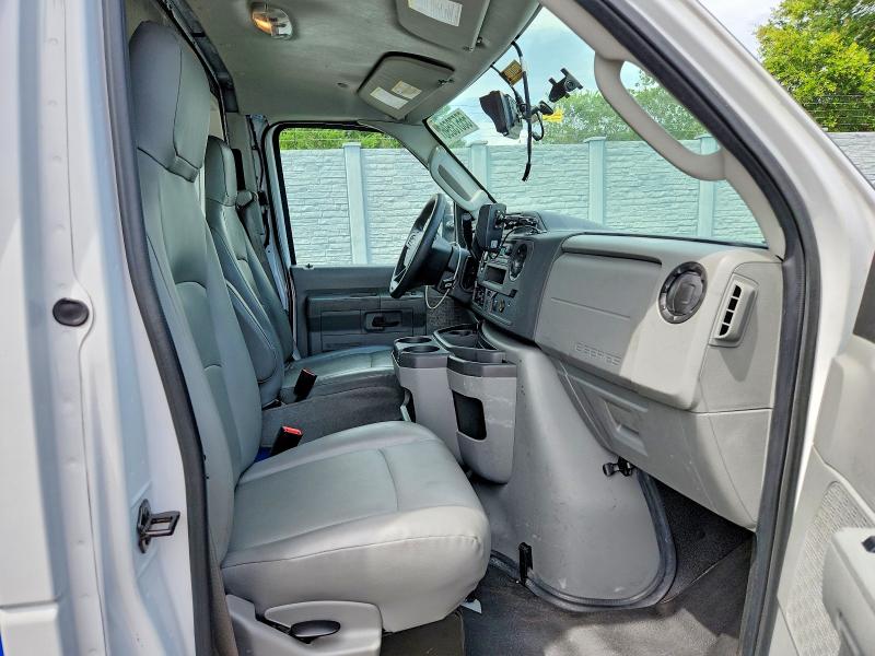 55573596 :رقم المزاد ، 1FDWE3FK3PDD14715 vin ، 2023 Ford E350 مزاد بيع