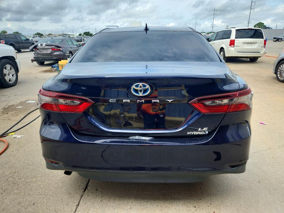55061816 :رقم المزاد ، 4T1C31AK5MU556342 vin ، 2021 Toyota Camry مزاد بيع