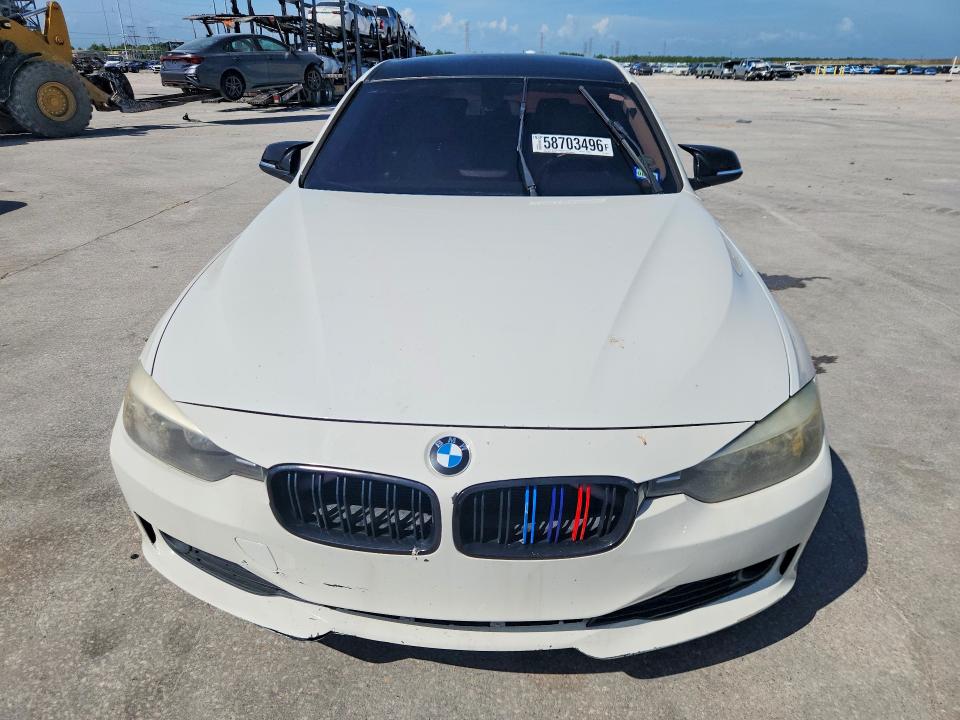 58703496 :رقم المزاد ، WBA3B1C55FP830975 vin ، 2015 Bmw 320 مزاد بيع