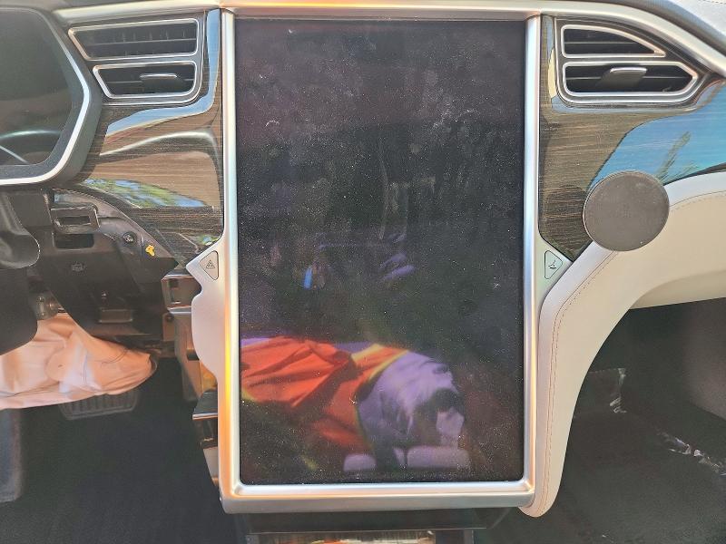 Продажа на аукционе авто 2015 Tesla Model S, vin: 5YJSA1H26FF096728, номер лота: 55840656