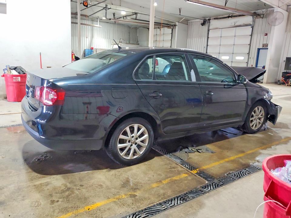 2010 Volkswagen Jetta მანქანა იყიდება აუქციონზე, vin: 3VWAZ7AJ3AM135706, აუქციონის ნომერი: 56644866