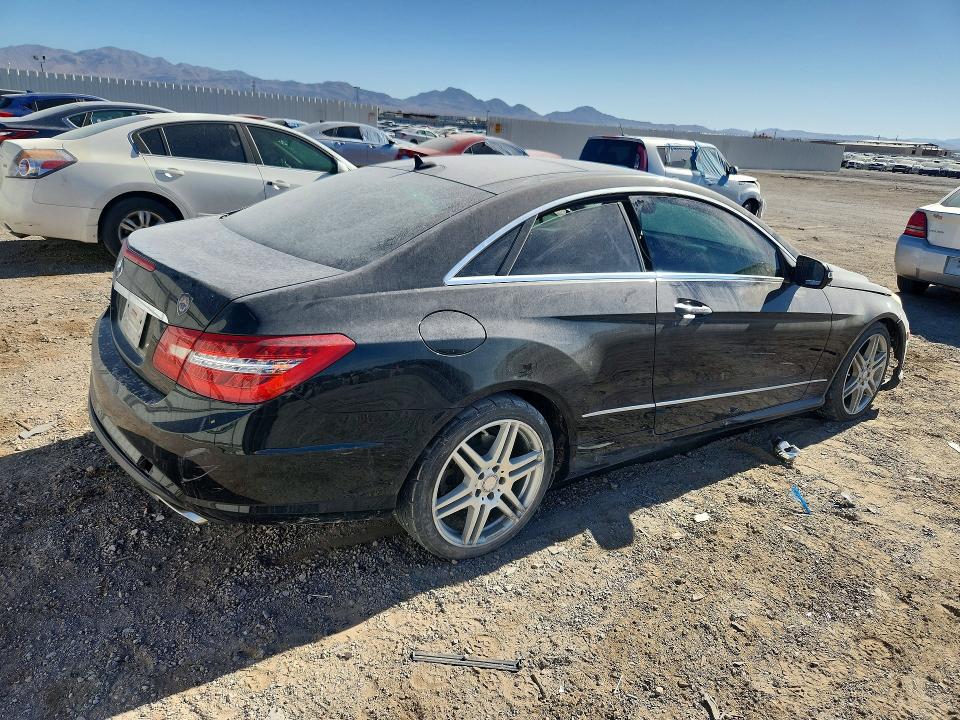 49007996 :رقم المزاد ، WDDKJ7CB2AF019892 vin ، 2010 Mercedes-benz E مزاد بيع