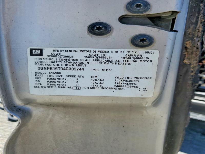 2004 Chevrolet Suburban მანქანა იყიდება აუქციონზე, vin: 3GNFK16T94G305744, აუქციონის ნომერი: 56747126