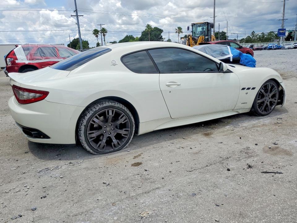 2015 Maserati Granturismo მანქანა იყიდება აუქციონზე, vin: ZAM45VLA0F0143636, აუქციონის ნომერი: 56679036