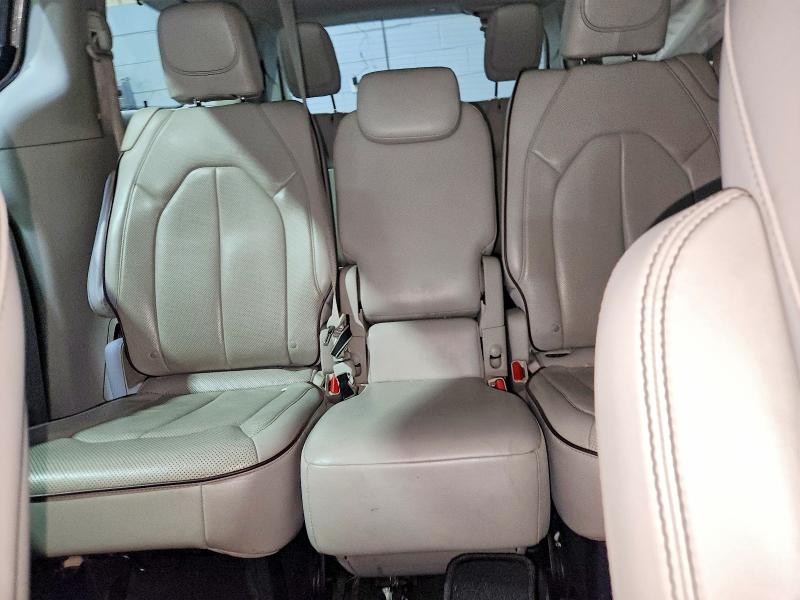 55541866 :رقم المزاد ، 2C4RC1GG4HR591474 vin ، 2017 Chrysler Pacifica مزاد بيع
