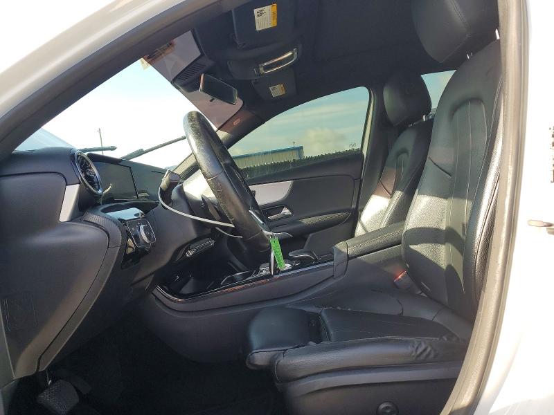 55879976 :رقم المزاد ، W1K3G4EBXLW045707 vin ، 2020 Mercedes-benz A مزاد بيع