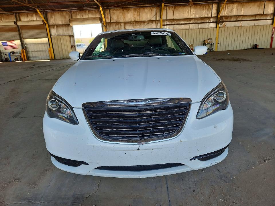 55759476 :رقم المزاد ، 1C3BCBGG3EN159740 vin ، 2014 Chrysler 200 مزاد بيع