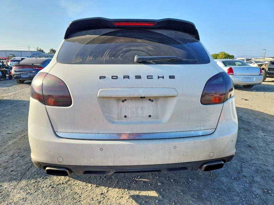 Продаж на аукціоні авто 2011 Porsche Cayenne, vin: WP1AA2A20BLA04353, номер лоту: 56101016