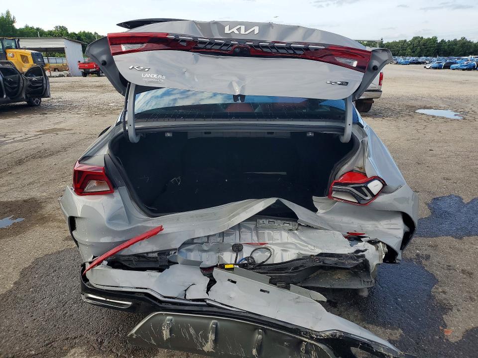 57902006 :رقم المزاد ، 5XXG64J25NG130401 vin ، 2022 Kia K5 مزاد بيع