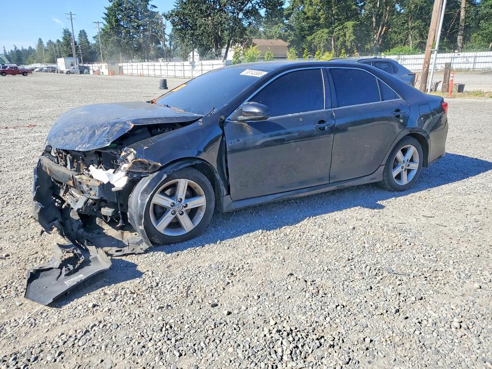 58143586 :رقم المزاد ، 4T1BF1FK7EU412868 vin ، 2014 Toyota Camry مزاد بيع