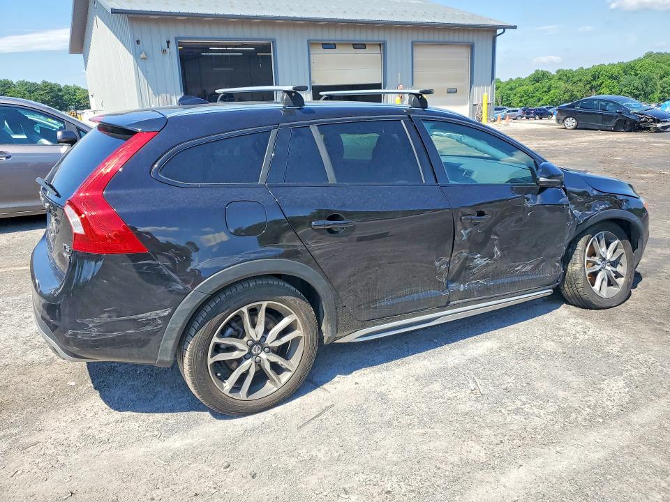 56184736 :رقم المزاد ، YV440MWK5H1041129 vin ، 2017 Volvo V60 Cross Country مزاد بيع