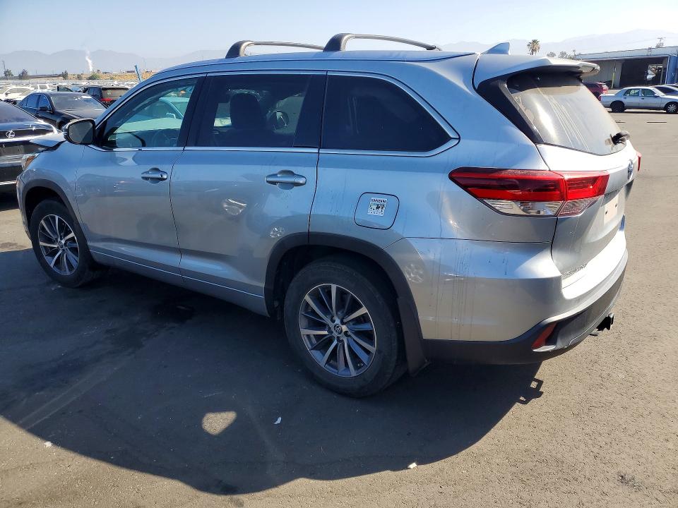 Aukcja sprzedaży 2018 Toyota Highlander, vin: 5TDJZRFH9JS560643, numer aukcji: 58579506