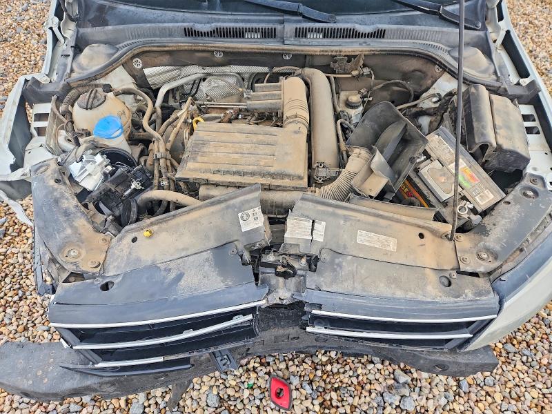 56137736 :رقم المزاد ، 3VWDB7AJ5HM364397 vin ، 2017 Volkswagen Jetta مزاد بيع