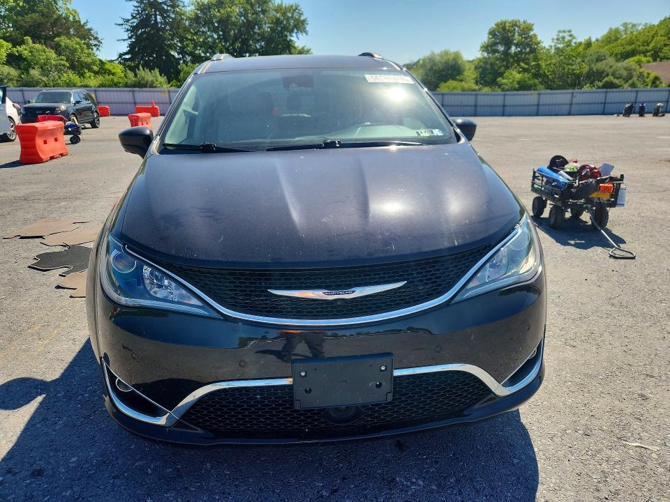 56298406 :رقم المزاد ، 2C4RC1BG7KR604040 vin ، 2019 Chrysler Pacifica مزاد بيع
