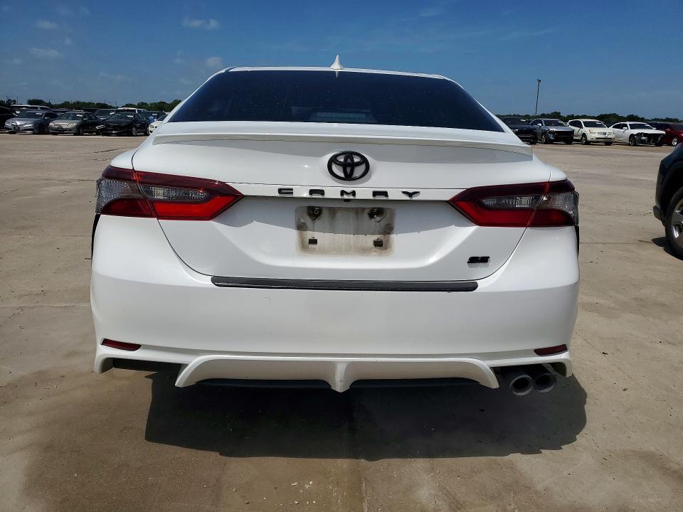 2024 Toyota Camry მანქანა იყიდება აუქციონზე, vin: 4T1G11AK2RU885370, აუქციონის ნომერი: 58732296