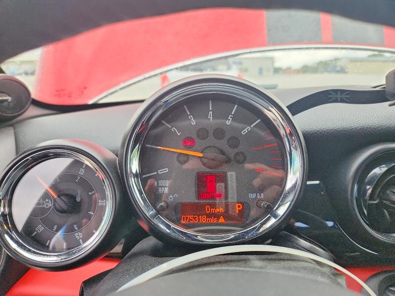 2015 Mini Cooper Roadster მანქანა იყიდება აუქციონზე, vin: WMWSY1C53FT626015, აუქციონის ნომერი: 57944416