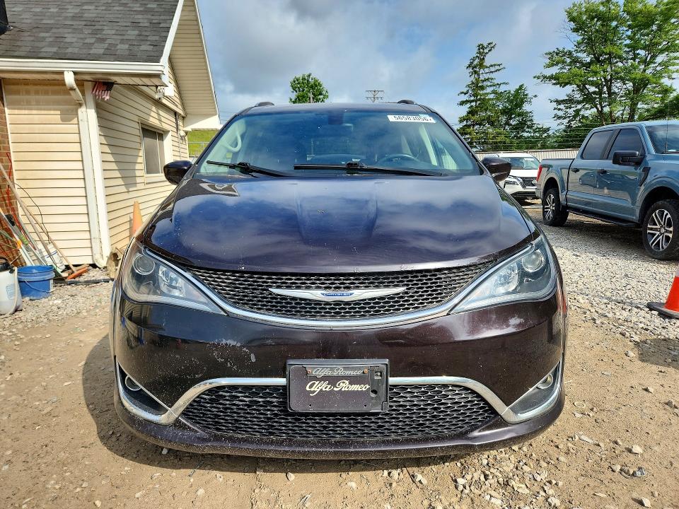 56583056 :رقم المزاد ، 2C4RC1BG6JR353509 vin ، 2018 Chrysler Pacifica مزاد بيع