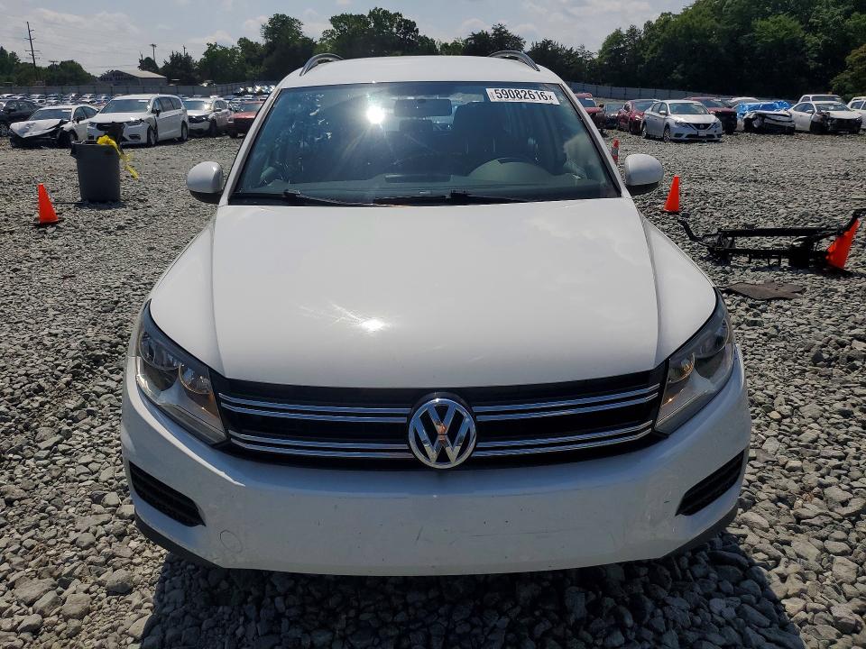 59082616 :رقم المزاد ، WVGBV7AX5JK005503 vin ، 2018 Volkswagen Tiguan Limited مزاد بيع