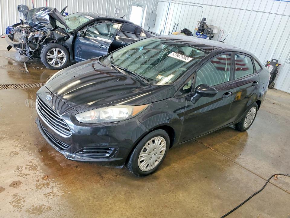 57951906 :رقم المزاد ، 3FADP4AJ9FM158117 vin ، 2015 Ford Fiesta مزاد بيع