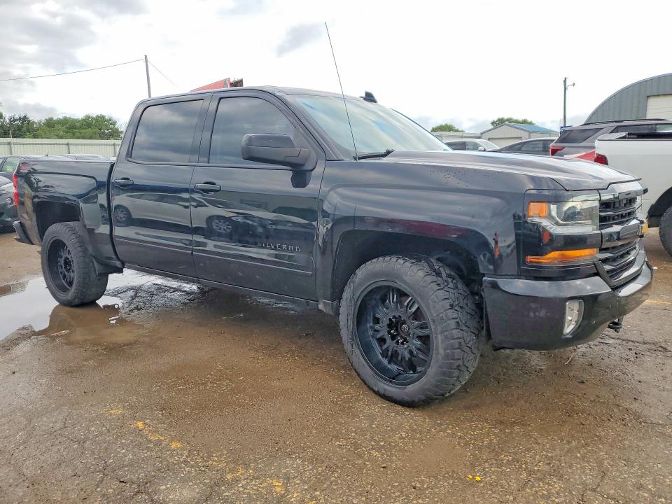 Продаж на аукціоні авто 2018 Chevrolet Silverado, vin: 3GCUKREC2JG149994, номер лоту: 58986326