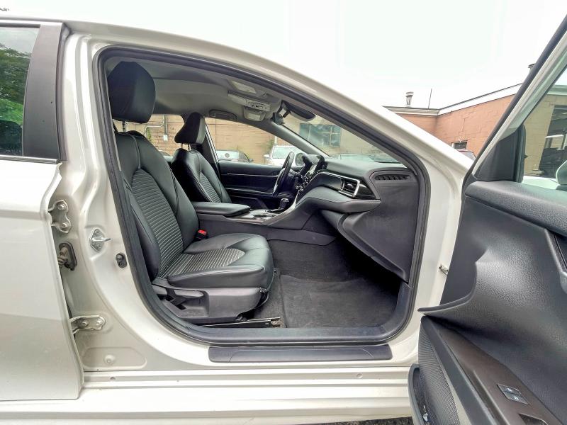 59005666 :رقم المزاد ، 4T1G11AK6MU5588 vin ، 2021 Toyota Camry مزاد بيع