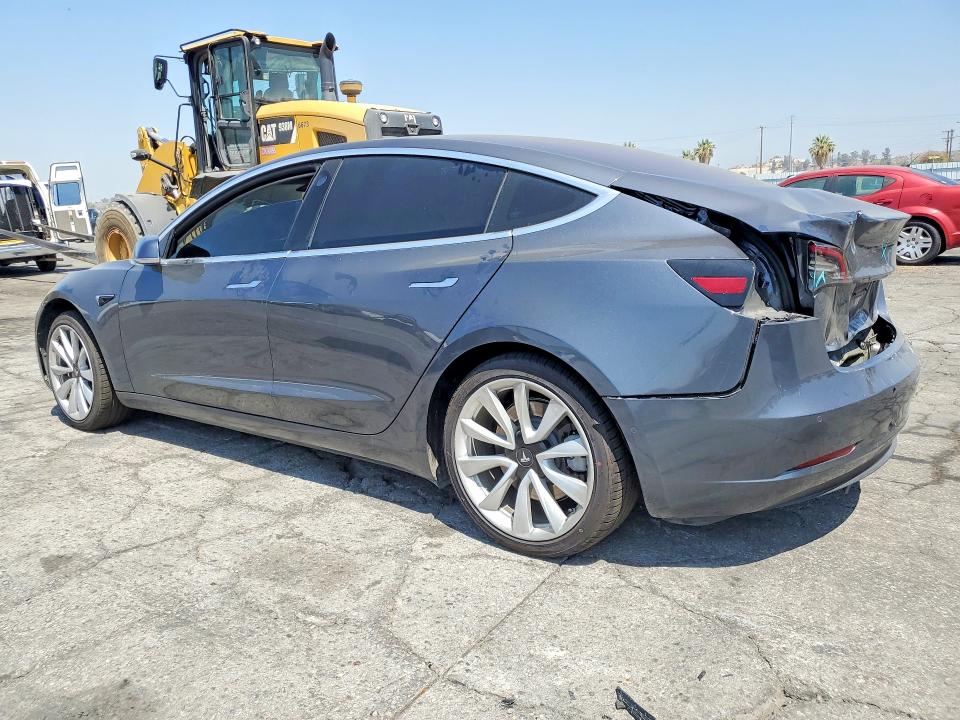 Продажа на аукционе авто 2018 Tesla Model 3, vin: 5YJ3E1EA5JF017725, номер лота: 57277526