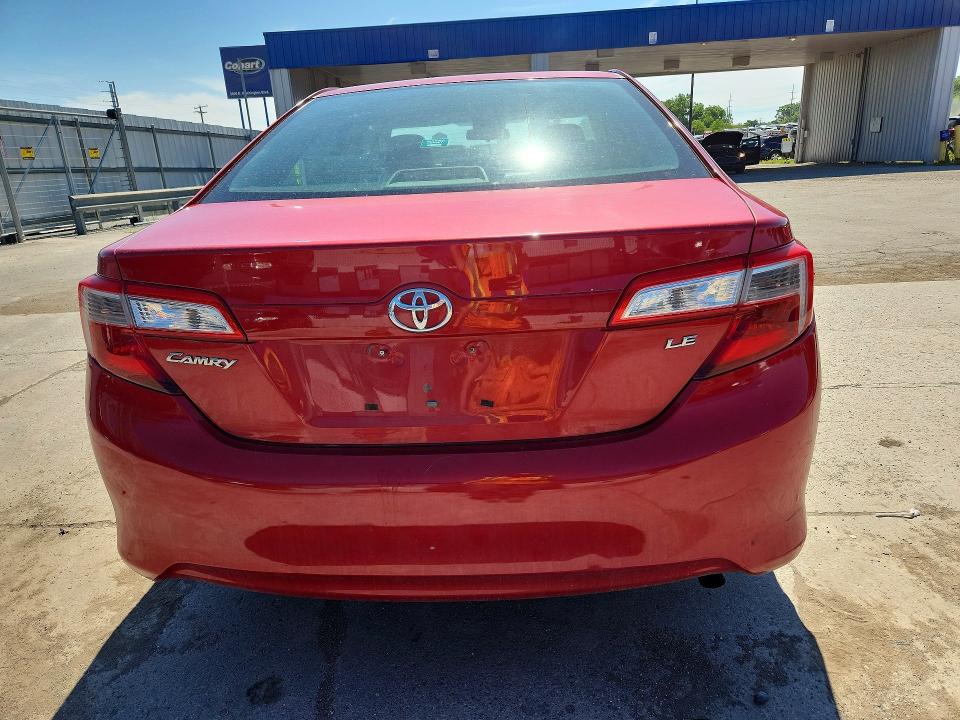 57077016 :رقم المزاد ، 4T4BF1FK6CR220361 vin ، 2012 Toyota Camry مزاد بيع