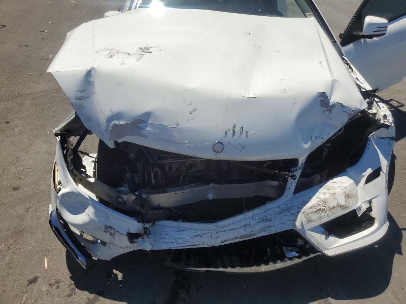Продажа на аукционе авто 2013 Mercedes-benz C, vin: WDDGJ5HB4DF951776, номер лота: 56181606