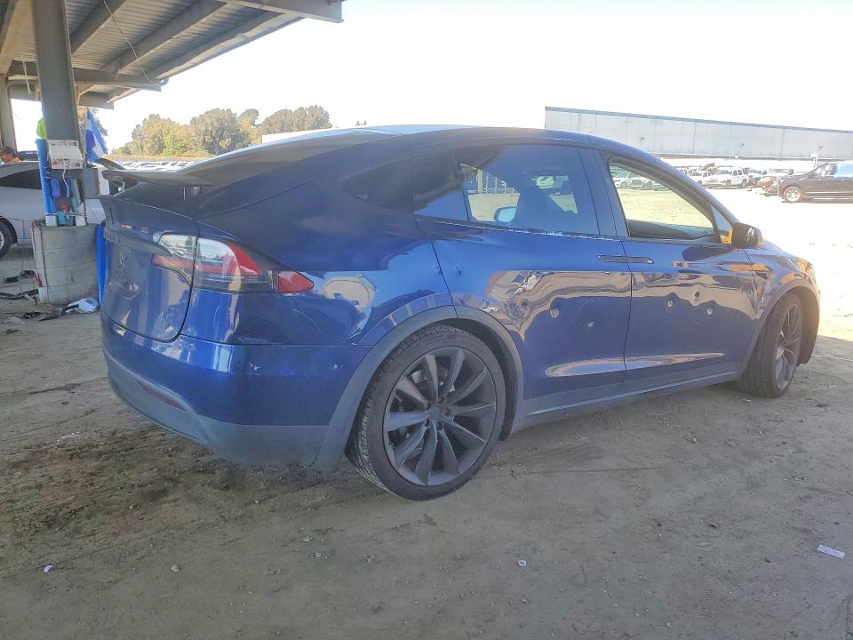 57872186 :رقم المزاد ، 5YJXCAE26HF044314 vin ، 2017 Tesla Model X مزاد بيع