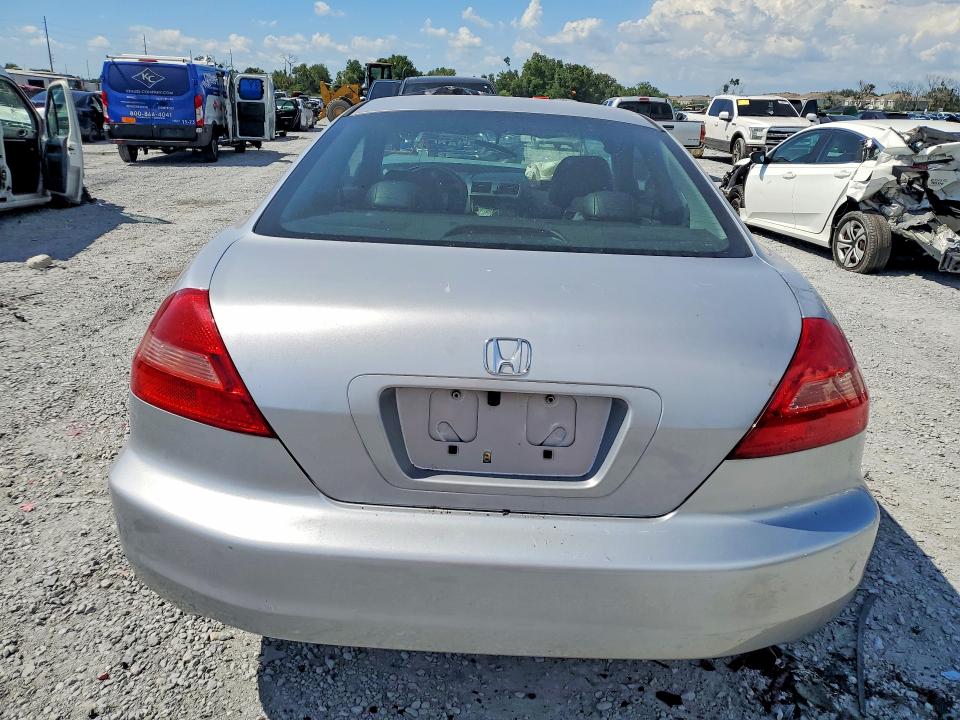 58198876 :رقم المزاد ، 1HGCM72683A020265 vin ، 2003 Honda Accord مزاد بيع